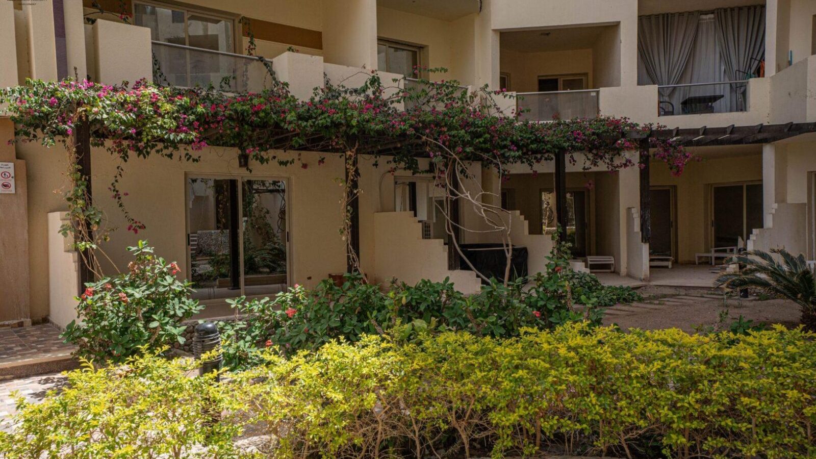 Florenza Khamsin esternoe interno (15)