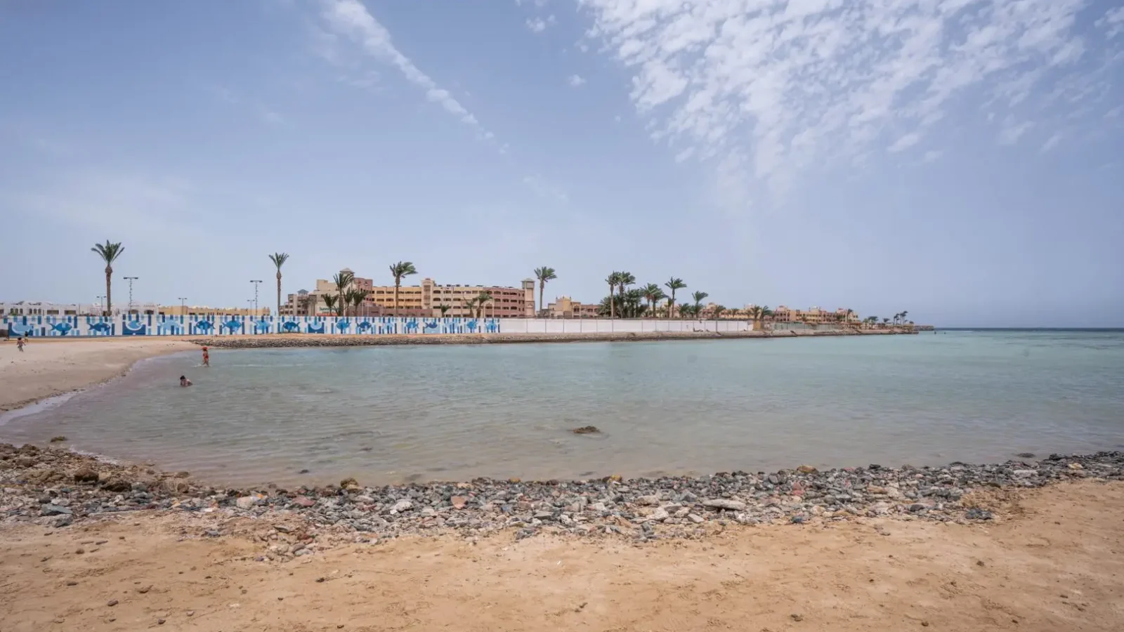 Vista degli appartamenti con piscina al Scandic Beach Resort a Hurghada – Vivere Hurghada
