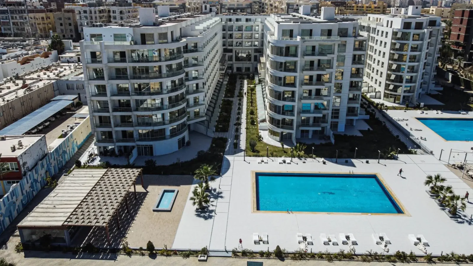 Giardini e piscina del complesso Scandic Beach Resort a Hurghada – Vivere Hurghada